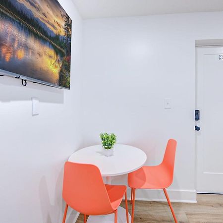 Utopia Studio Apartment Галвестон Экстерьер фото